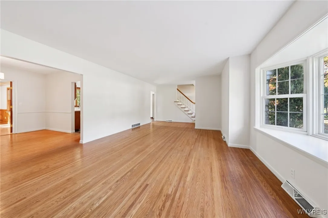 75 Brooklea Dr, Aurora, New York 14052, Aurora, New York 14052, 4 Bedrooms Bedrooms, 9 Rooms Rooms,2 BathroomsBathrooms,Residential,Closed,75 Brooklea Dr, Aurora, New York 14052,0,B1643130