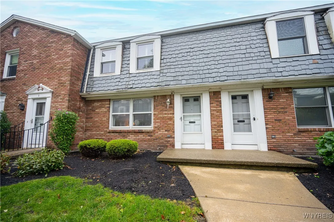 50 Hamlin H, Amherst, New York 14221, Amherst, New York 14221, 2 Bedrooms Bedrooms, 7 Rooms Rooms,1 BathroomBathrooms,Residential,For Sale,50 Hamlin H, Amherst, New York 14221,0,B1642572