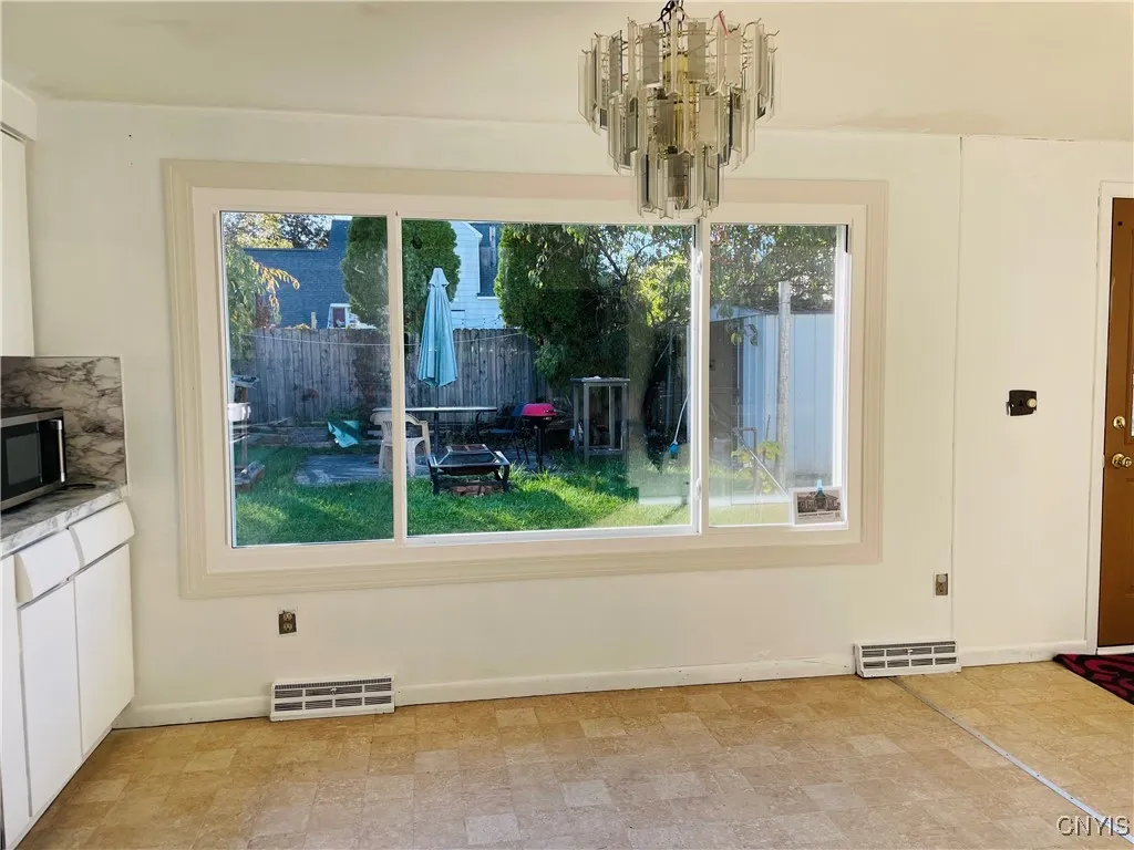 309 Swansea Avenue, Salina, New York 13206, Salina, New York 13206, 3 Bedrooms Bedrooms, 5 Rooms Rooms,1 BathroomBathrooms,Residential,For Sale,309 Swansea Avenue, Salina, New York 13206,0,S1642661