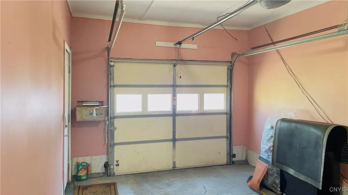 309 Swansea Avenue, Salina, New York 13206, Salina, New York 13206, 3 Bedrooms Bedrooms, 5 Rooms Rooms,1 BathroomBathrooms,Residential,For Sale,309 Swansea Avenue, Salina, New York 13206,0,S1642661