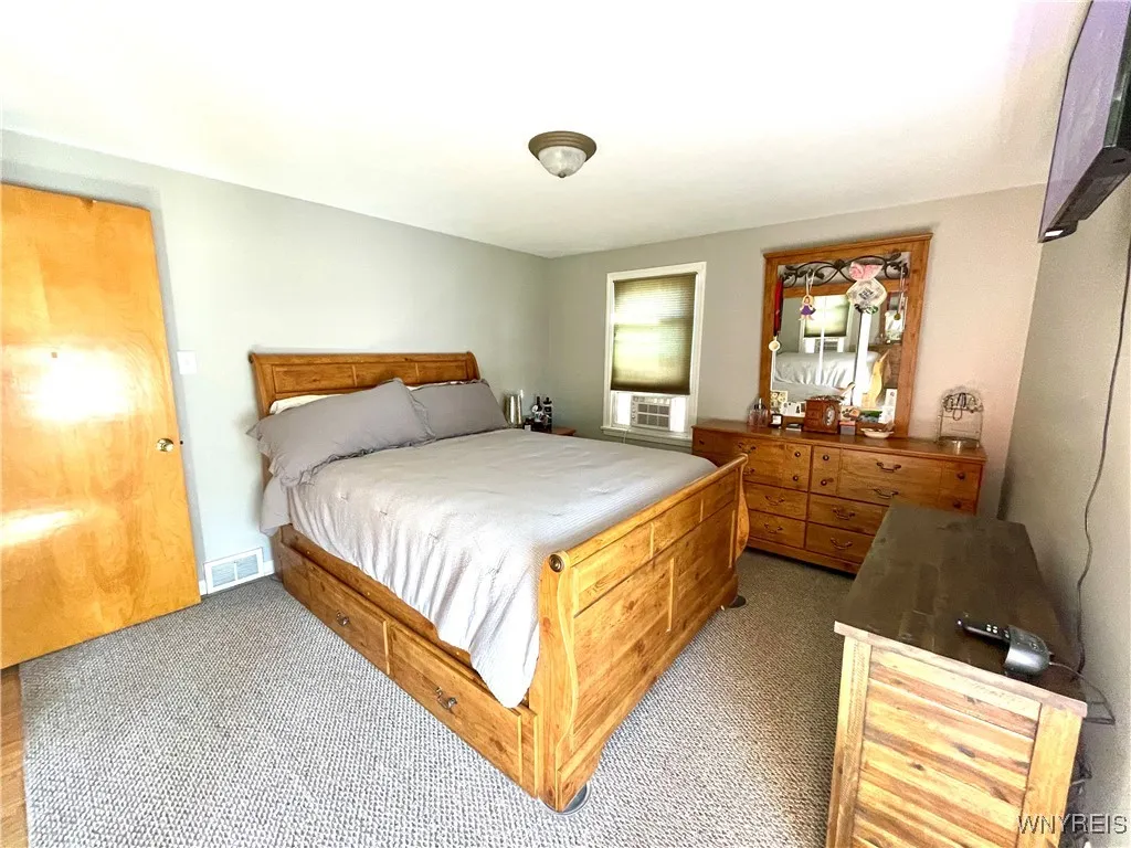 205 Covington Drive, West Seneca, New York 14220, West Seneca, New York 14220, 3 Bedrooms Bedrooms, 9 Rooms Rooms,1 BathroomBathrooms,Residential,For Sale,205 Covington Drive, West Seneca, New York 14220,0,B1642897