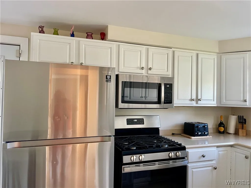 205 Covington Drive, West Seneca, New York 14220, West Seneca, New York 14220, 3 Bedrooms Bedrooms, 9 Rooms Rooms,1 BathroomBathrooms,Residential,For Sale,205 Covington Drive, West Seneca, New York 14220,0,B1642897