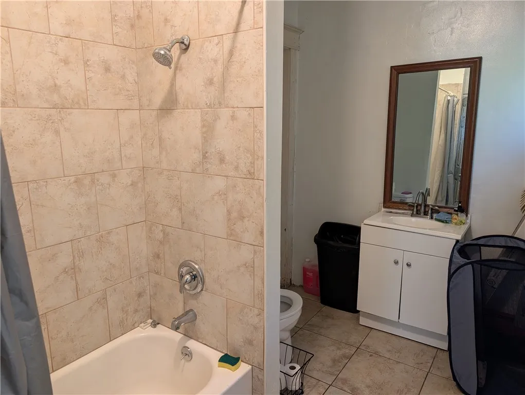 184 Remington Street, Rochester, New York 14621, Rochester, New York 14621, 4 Bedrooms Bedrooms, 10 Rooms Rooms,2 BathroomsBathrooms,Residential,For Sale,184 Remington Street, Rochester, New York 14621,0,R1642875