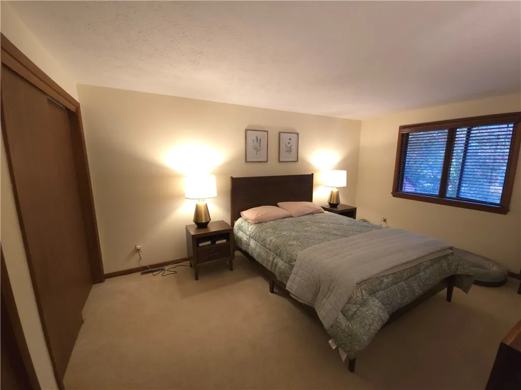 26 Treetop Drive, Perinton, New York 14450, Perinton, New York 14450, 2 Bedrooms Bedrooms, 5 Rooms Rooms,1 BathroomBathrooms,Residential Lease,For Rent,26 Treetop Drive, Perinton, New York 14450,0,R1641927