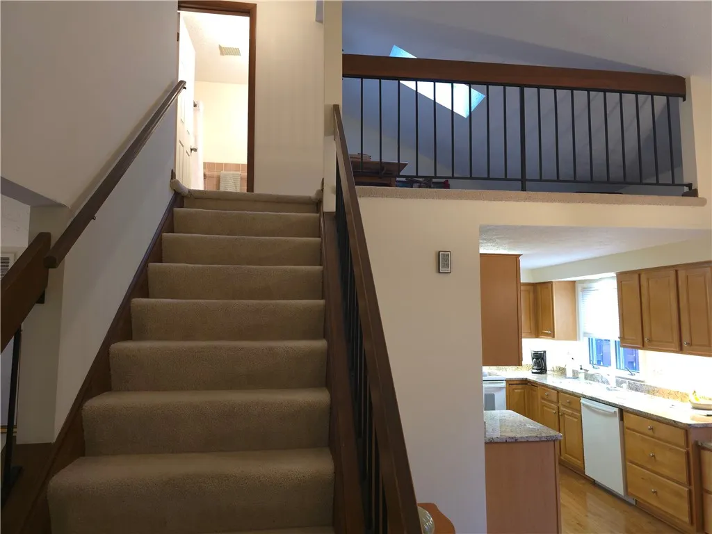 26 Treetop Drive, Perinton, New York 14450, Perinton, New York 14450, 2 Bedrooms Bedrooms, 5 Rooms Rooms,1 BathroomBathrooms,Residential Lease,For Rent,26 Treetop Drive, Perinton, New York 14450,0,R1641927