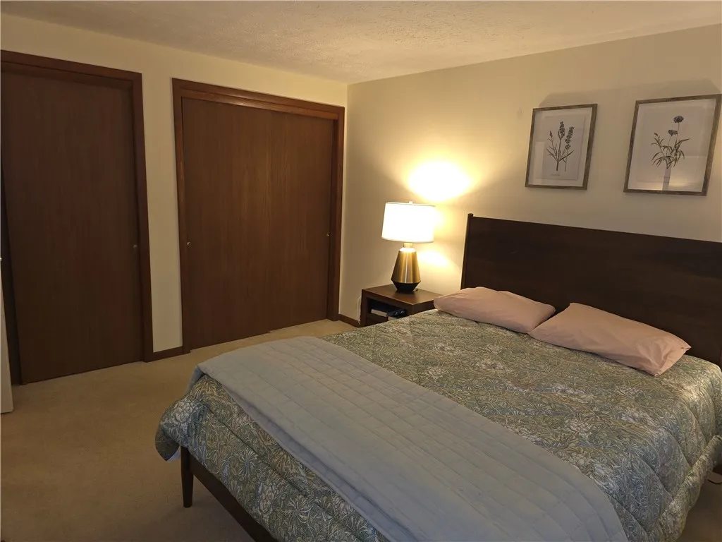 26 Treetop Drive, Perinton, New York 14450, Perinton, New York 14450, 2 Bedrooms Bedrooms, 5 Rooms Rooms,1 BathroomBathrooms,Residential Lease,For Rent,26 Treetop Drive, Perinton, New York 14450,0,R1641927