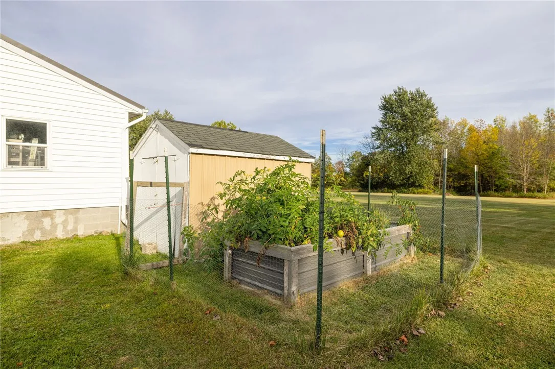4325 Lakeville Groveland Road, Geneseo, New York 1, Geneseo, New York 14454, 4 Bedrooms Bedrooms, 6 Rooms Rooms,1 BathroomBathrooms,Residential,For Sale,4325 Lakeville Groveland Road, Geneseo, New York 1,0,R1642367