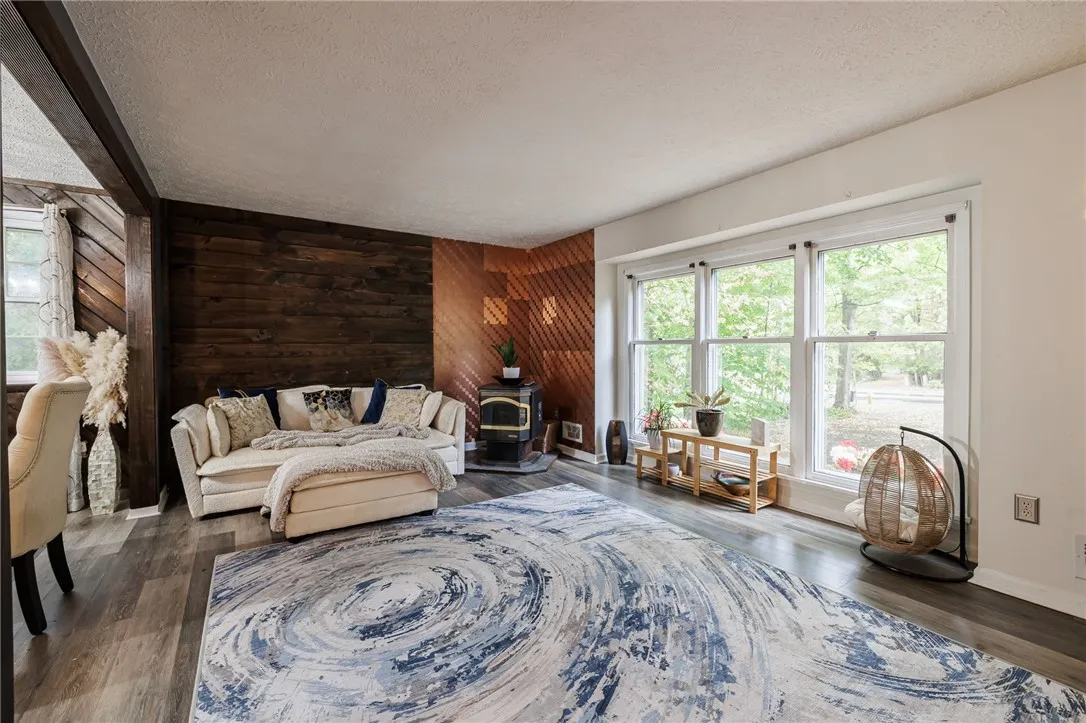 215 Straub Road, Greece, New York 14626, Greece, New York 14626, 4 Bedrooms Bedrooms, 8 Rooms Rooms,1 BathroomBathrooms,Residential,For Sale,215 Straub Road, Greece, New York 14626,0,R1642912