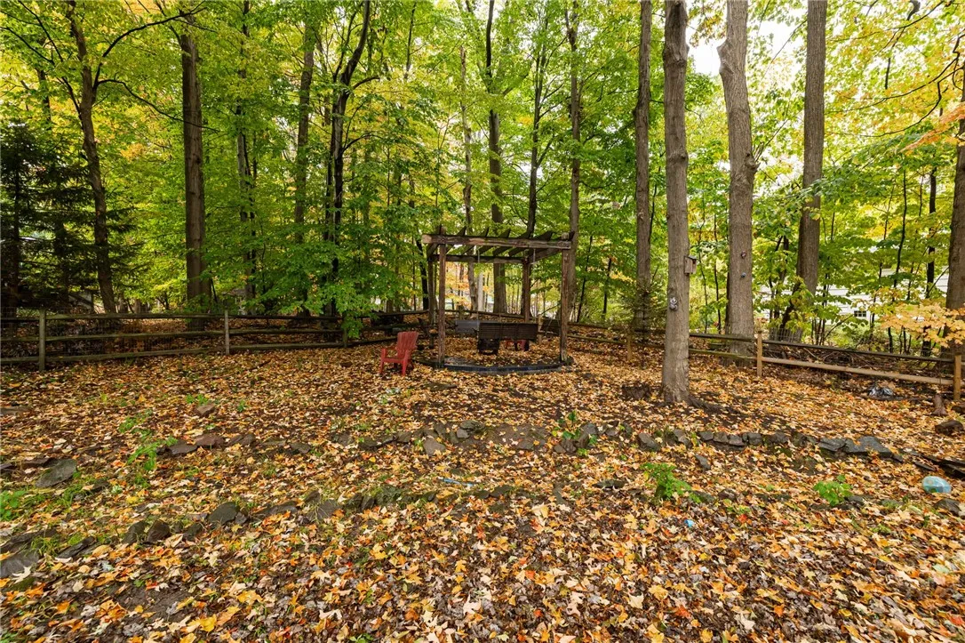 215 Straub Road, Greece, New York 14626, Greece, New York 14626, 4 Bedrooms Bedrooms, 8 Rooms Rooms,1 BathroomBathrooms,Residential,For Sale,215 Straub Road, Greece, New York 14626,0,R1642912