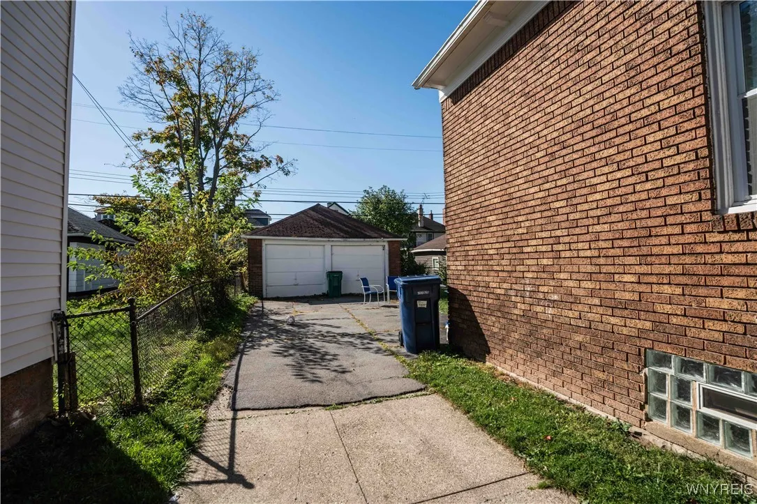 253 Winspear Avenue, Buffalo, New York 14215, Buffalo, New York 14215, 4 Bedrooms Bedrooms, 8 Rooms Rooms,2 BathroomsBathrooms,Residential,For Sale,253 Winspear Avenue, Buffalo, New York 14215,0,B1643184