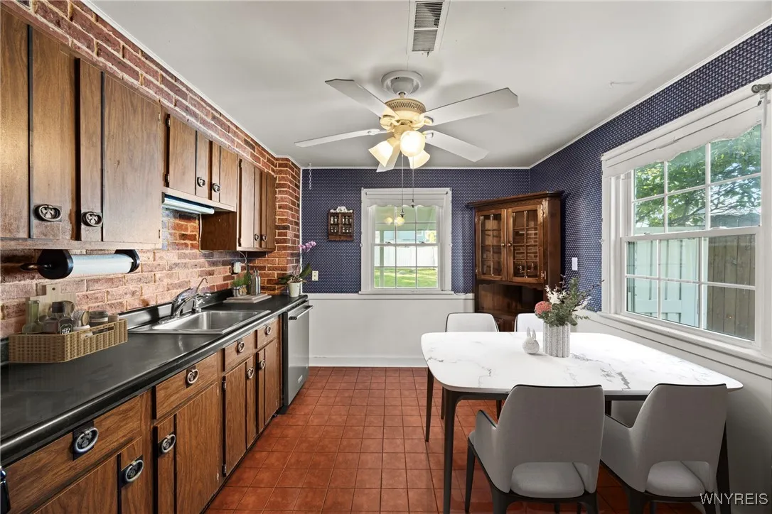 412 Hamilton Boulevard, Tonawanda, New York 14217, Tonawanda, New York 14217, 3 Bedrooms Bedrooms, 6 Rooms Rooms,1 BathroomBathrooms,Residential,For Sale,412 Hamilton Boulevard, Tonawanda, New York 14217,0,B1643148