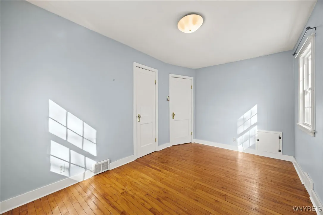 412 Hamilton Boulevard, Tonawanda, New York 14217, Tonawanda, New York 14217, 3 Bedrooms Bedrooms, 6 Rooms Rooms,1 BathroomBathrooms,Residential,For Sale,412 Hamilton Boulevard, Tonawanda, New York 14217,0,B1643148