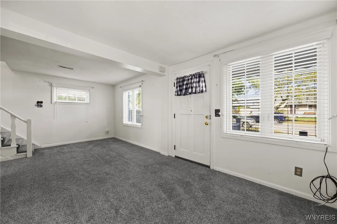 412 Hamilton Boulevard, Tonawanda, New York 14217, Tonawanda, New York 14217, 3 Bedrooms Bedrooms, 6 Rooms Rooms,1 BathroomBathrooms,Residential,For Sale,412 Hamilton Boulevard, Tonawanda, New York 14217,0,B1643148