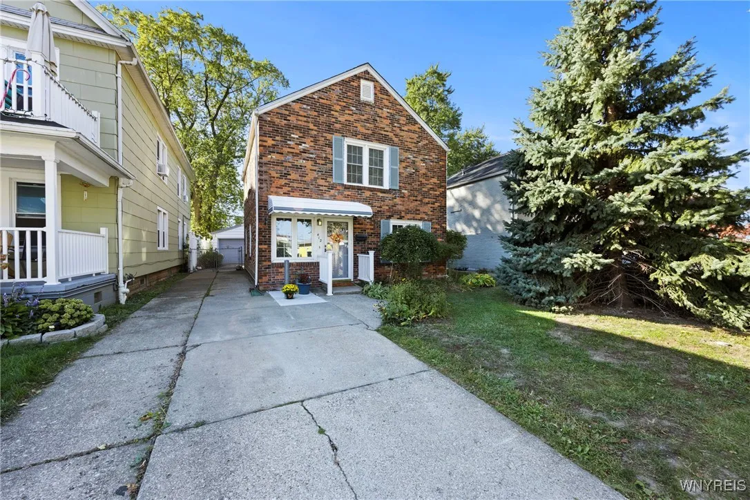 412 Hamilton Boulevard, Tonawanda, New York 14217, Tonawanda, New York 14217, 3 Bedrooms Bedrooms, 6 Rooms Rooms,1 BathroomBathrooms,Residential,For Sale,412 Hamilton Boulevard, Tonawanda, New York 14217,0,B1643148
