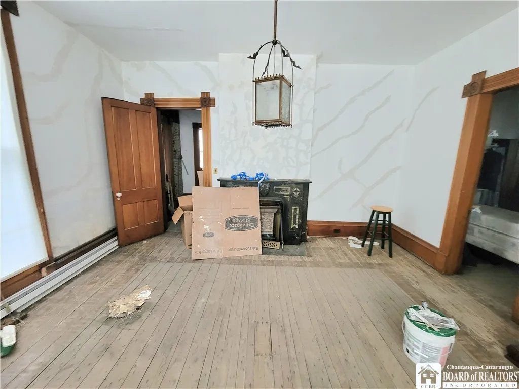 52 Lakeview Avenue, Jamestown, New York 14701, Jamestown, New York 14701, 5 Bedrooms Bedrooms, 12 Rooms Rooms,1 BathroomBathrooms,Residential,For Sale,52 Lakeview Avenue, Jamestown, New York 14701,0,R1643249