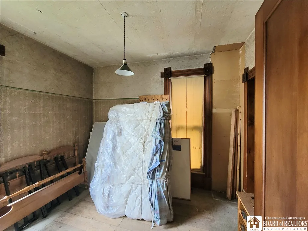 52 Lakeview Avenue, Jamestown, New York 14701, Jamestown, New York 14701, 5 Bedrooms Bedrooms, 12 Rooms Rooms,1 BathroomBathrooms,Residential,For Sale,52 Lakeview Avenue, Jamestown, New York 14701,0,R1643249