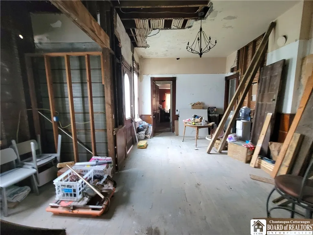 52 Lakeview Avenue, Jamestown, New York 14701, Jamestown, New York 14701, 5 Bedrooms Bedrooms, 12 Rooms Rooms,1 BathroomBathrooms,Residential,For Sale,52 Lakeview Avenue, Jamestown, New York 14701,0,R1643249