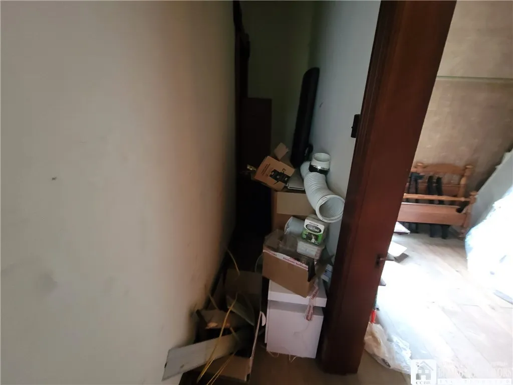 52 Lakeview Avenue, Jamestown, New York 14701, Jamestown, New York 14701, 5 Bedrooms Bedrooms, 12 Rooms Rooms,1 BathroomBathrooms,Residential,For Sale,52 Lakeview Avenue, Jamestown, New York 14701,0,R1643249