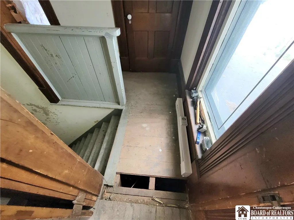 52 Lakeview Avenue, Jamestown, New York 14701, Jamestown, New York 14701, 5 Bedrooms Bedrooms, 12 Rooms Rooms,1 BathroomBathrooms,Residential,For Sale,52 Lakeview Avenue, Jamestown, New York 14701,0,R1643249