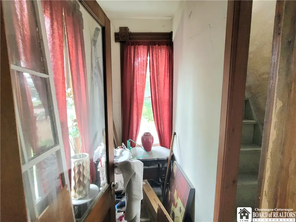 52 Lakeview Avenue, Jamestown, New York 14701, Jamestown, New York 14701, 5 Bedrooms Bedrooms, 12 Rooms Rooms,1 BathroomBathrooms,Residential,For Sale,52 Lakeview Avenue, Jamestown, New York 14701,0,R1643249