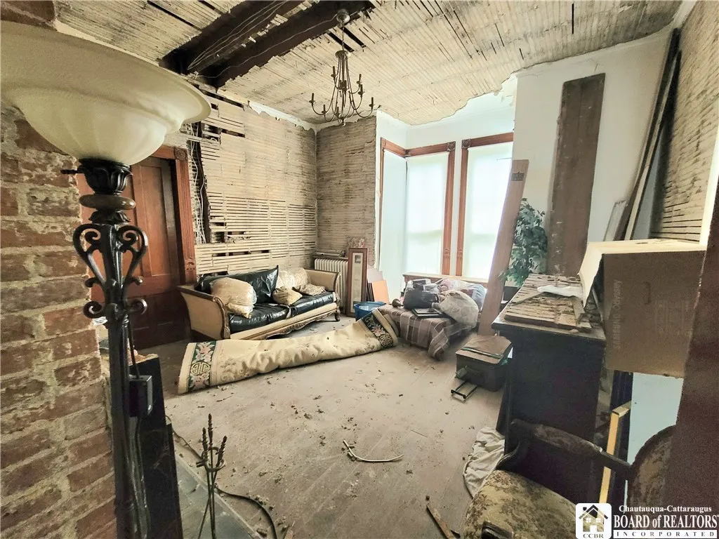 52 Lakeview Avenue, Jamestown, New York 14701, Jamestown, New York 14701, 5 Bedrooms Bedrooms, 12 Rooms Rooms,1 BathroomBathrooms,Residential,For Sale,52 Lakeview Avenue, Jamestown, New York 14701,0,R1643249