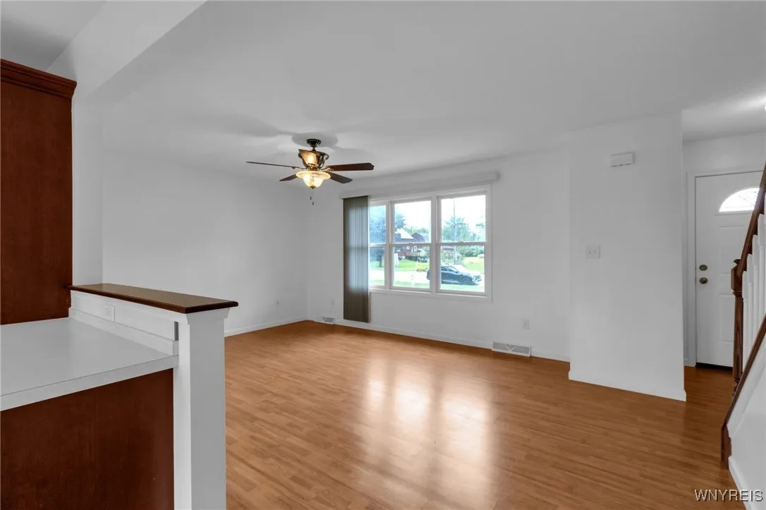 940 Reserve Road, West Seneca, New York 14224, West Seneca, New York 14224, 3 Bedrooms Bedrooms, 5 Rooms Rooms,1 BathroomBathrooms,Residential Lease,For Rent,940 Reserve Road, West Seneca, New York 14224,0,B1640682