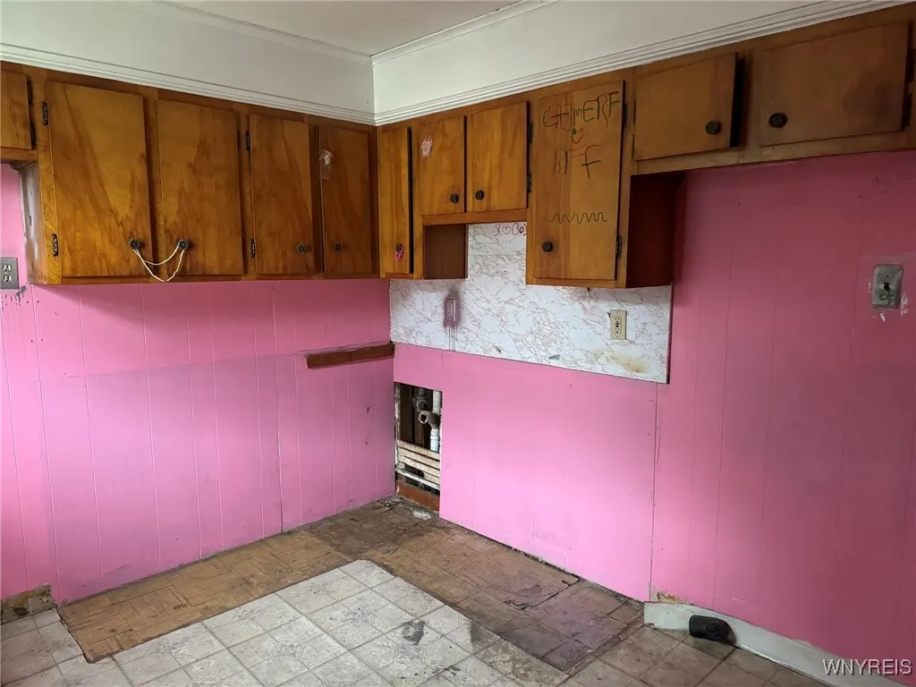 1867 Pierce Avenue, Niagara Falls, New York 14301, Niagara Falls, New York 14301, 7 Bedrooms Bedrooms, 10 Rooms Rooms,2 BathroomsBathrooms,Residential,For Sale,1867 Pierce Avenue, Niagara Falls, New York 14301,0,B1638667