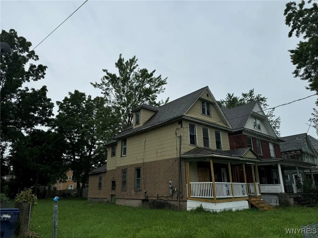 1867 Pierce Avenue, Niagara Falls, New York 14301, Niagara Falls, New York 14301, 7 Bedrooms Bedrooms, 10 Rooms Rooms,2 BathroomsBathrooms,Residential,For Sale,1867 Pierce Avenue, Niagara Falls, New York 14301,0,B1638667