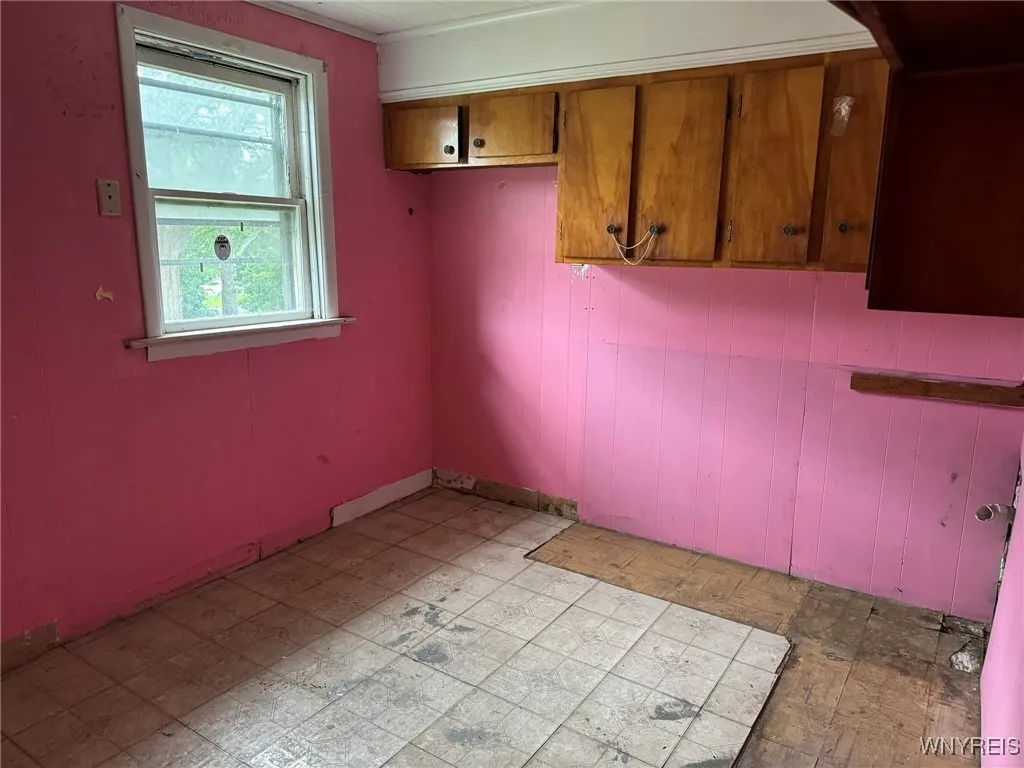 1867 Pierce Avenue, Niagara Falls, New York 14301, Niagara Falls, New York 14301, 7 Bedrooms Bedrooms, 10 Rooms Rooms,2 BathroomsBathrooms,Residential,For Sale,1867 Pierce Avenue, Niagara Falls, New York 14301,0,B1638667