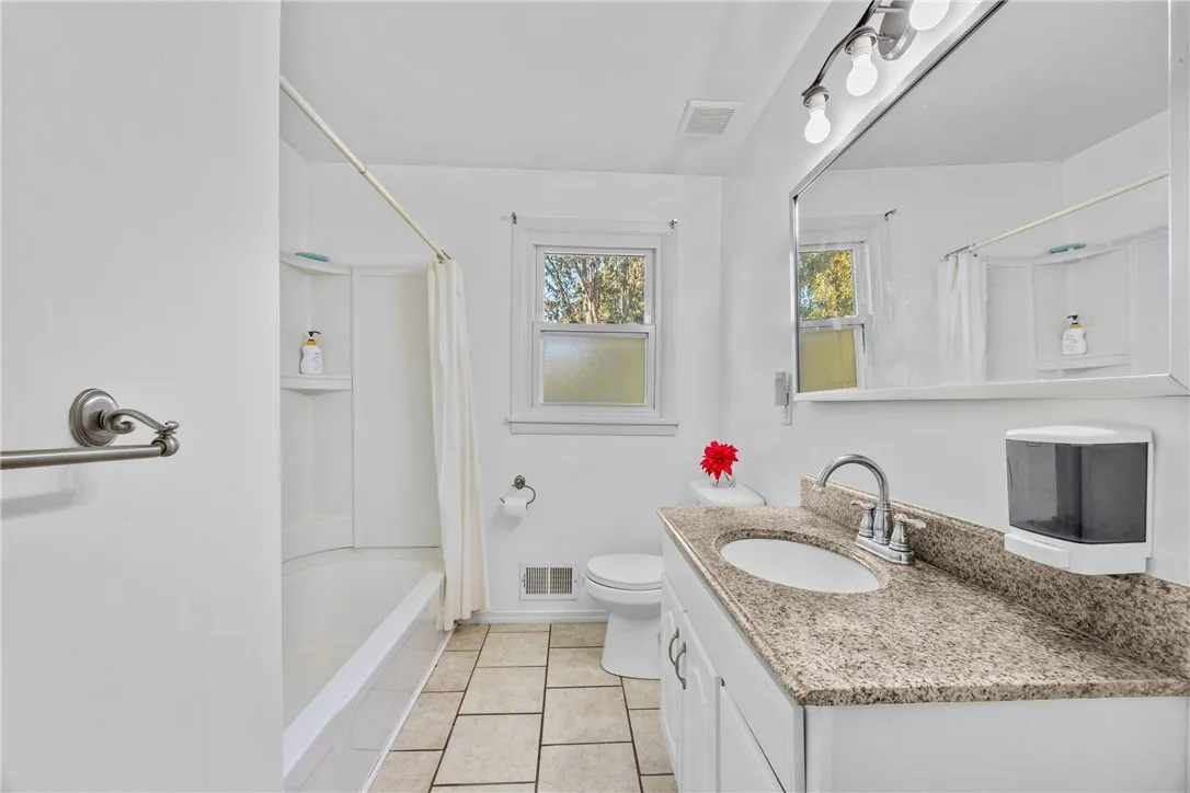 43 Gemini Circle, Gates, New York 14606, Gates, New York 14606, 3 Bedrooms Bedrooms, 9 Rooms Rooms,2 BathroomsBathrooms,Residential,For Sale,43 Gemini Circle, Gates, New York 14606,0,R1642785