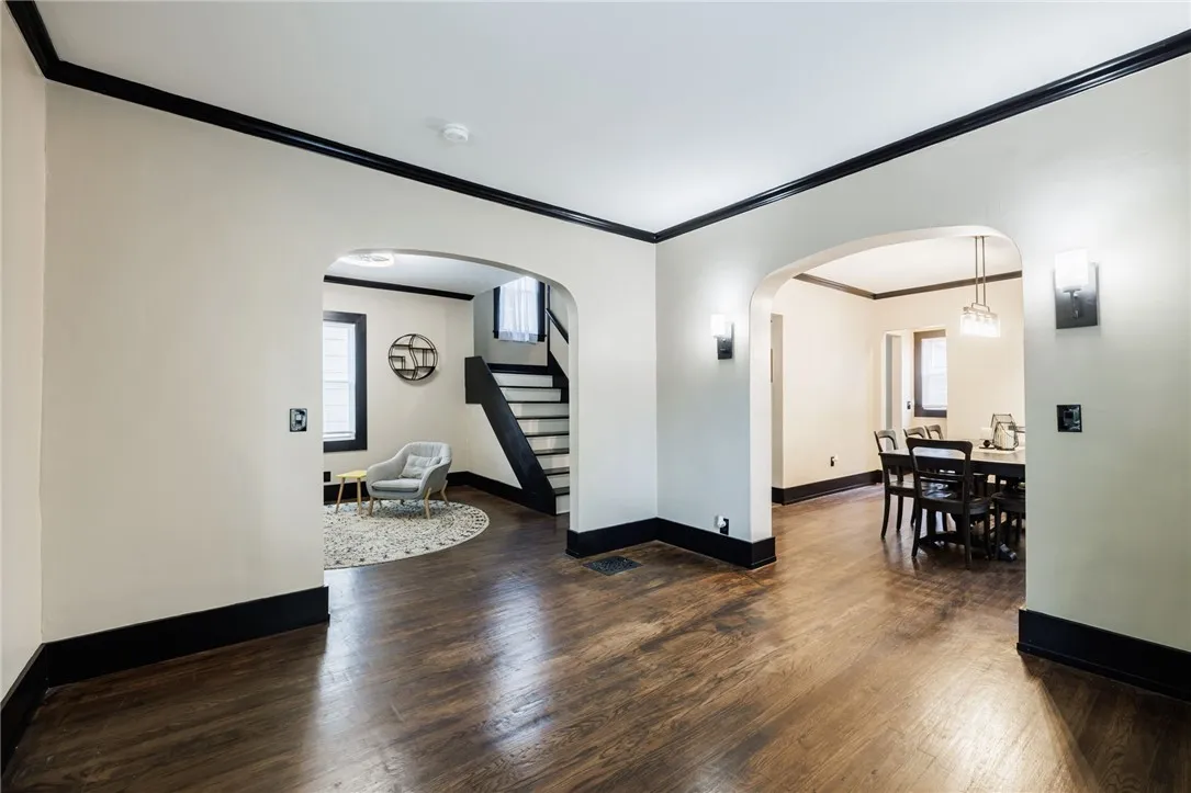 215 Lincoln Avenue, Rochester, New York 14611, Rochester, New York 14611, 4 Bedrooms Bedrooms, 9 Rooms Rooms,3 BathroomsBathrooms,Residential,For Sale,215 Lincoln Avenue, Rochester, New York 14611,0,R1642830