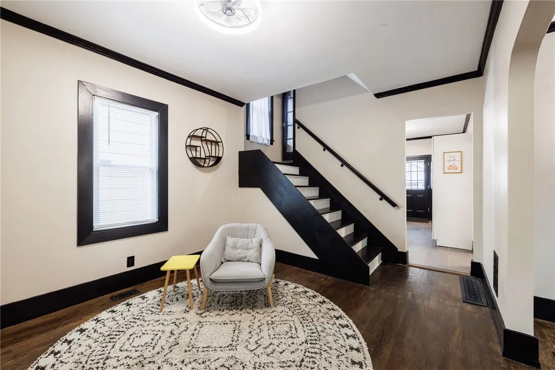215 Lincoln Avenue, Rochester, New York 14611, Rochester, New York 14611, 4 Bedrooms Bedrooms, 9 Rooms Rooms,3 BathroomsBathrooms,Residential,For Sale,215 Lincoln Avenue, Rochester, New York 14611,0,R1642830