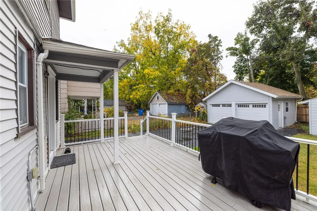 215 Lincoln Avenue, Rochester, New York 14611, Rochester, New York 14611, 4 Bedrooms Bedrooms, 9 Rooms Rooms,3 BathroomsBathrooms,Residential,For Sale,215 Lincoln Avenue, Rochester, New York 14611,0,R1642830