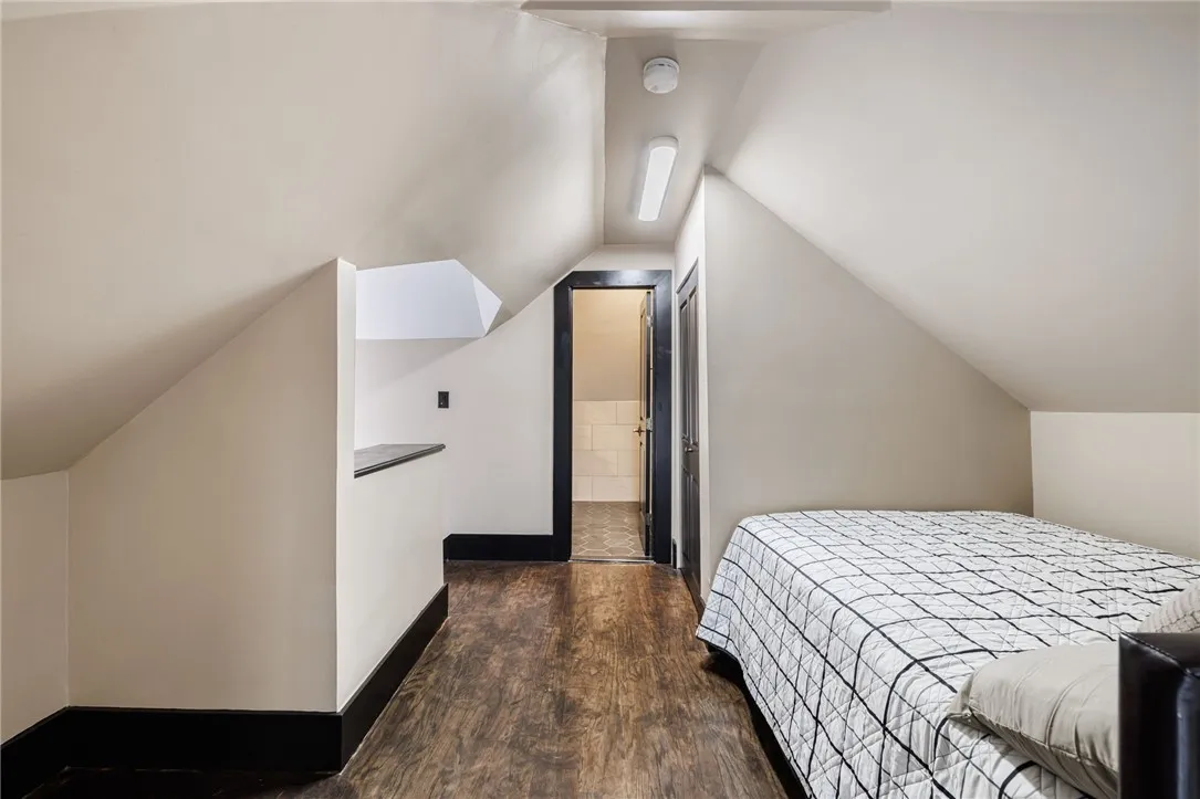 215 Lincoln Avenue, Rochester, New York 14611, Rochester, New York 14611, 4 Bedrooms Bedrooms, 9 Rooms Rooms,3 BathroomsBathrooms,Residential,For Sale,215 Lincoln Avenue, Rochester, New York 14611,0,R1642830
