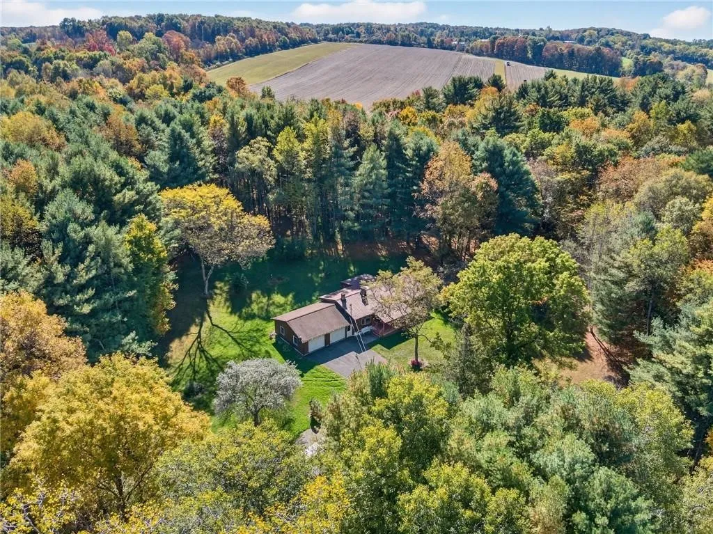 297 Creek Rd, Lansing, New York 13092, Lansing, New York 13092, 2 Bedrooms Bedrooms, 5 Rooms Rooms,1 BathroomBathrooms,Residential,For Sale,297 Creek Rd, Lansing, New York 13092,0,R1643332