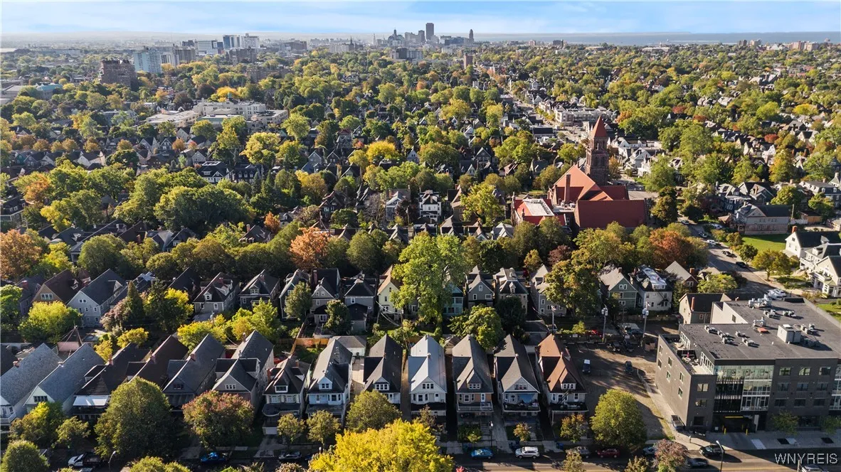 637 West Delavan Avenue S, Buffalo, New York 14222, Buffalo, New York 14222, 6 Bedrooms Bedrooms, ,2 BathroomsBathrooms,Residential,For Sale,637 West Delavan Avenue S, Buffalo, New York 14222,0,B1641227