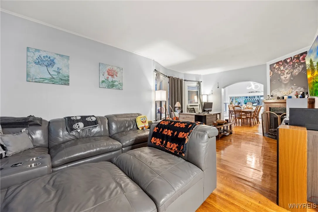 637 West Delavan Avenue S, Buffalo, New York 14222, Buffalo, New York 14222, 6 Bedrooms Bedrooms, ,2 BathroomsBathrooms,Residential,For Sale,637 West Delavan Avenue S, Buffalo, New York 14222,0,B1641227