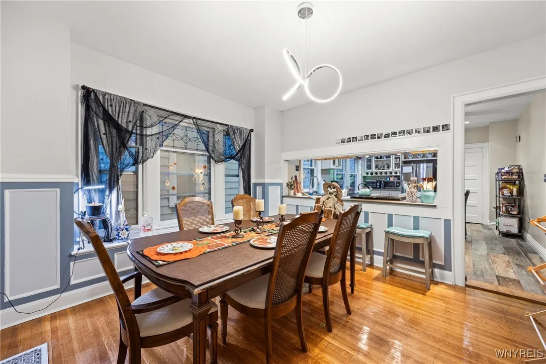 637 West Delavan Avenue S, Buffalo, New York 14222, Buffalo, New York 14222, 6 Bedrooms Bedrooms, ,2 BathroomsBathrooms,Residential,For Sale,637 West Delavan Avenue S, Buffalo, New York 14222,0,B1641227