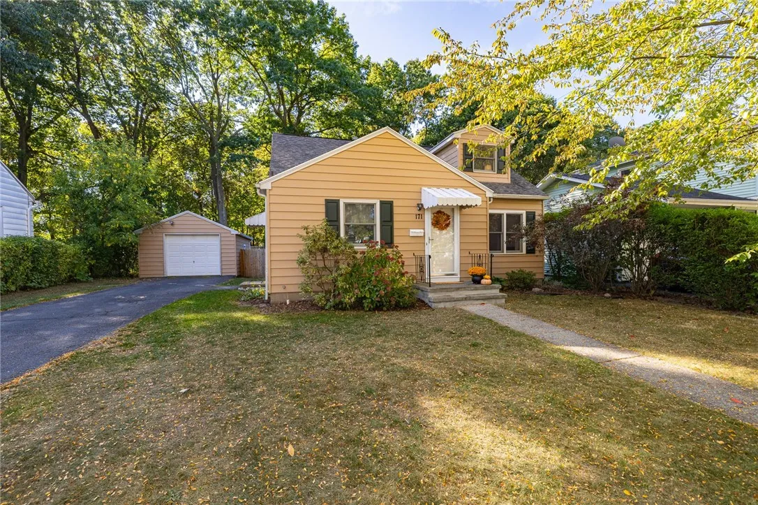 171 Burley Road, Rochester, New York 14612, Rochester, New York 14612, 3 Bedrooms Bedrooms, 7 Rooms Rooms,2 BathroomsBathrooms,Residential,Closed,171 Burley Road, Rochester, New York 14612,0,R1643147