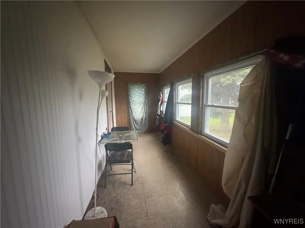 Lower rear storage room