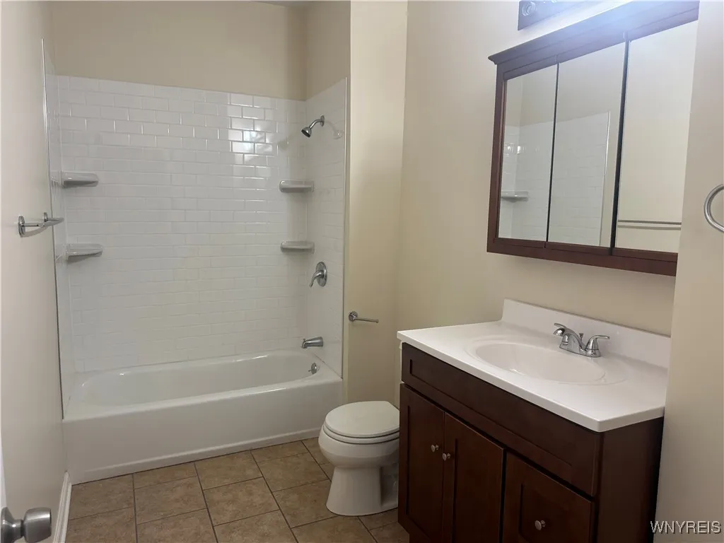 Upper Bathroom