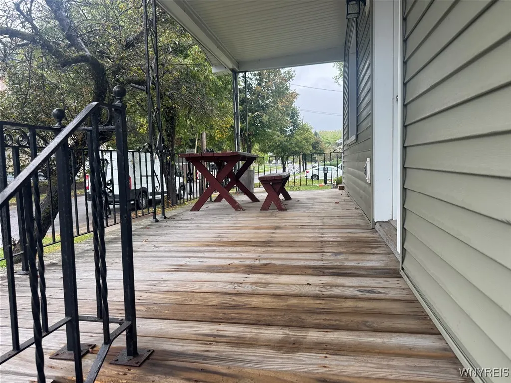 Full front porch