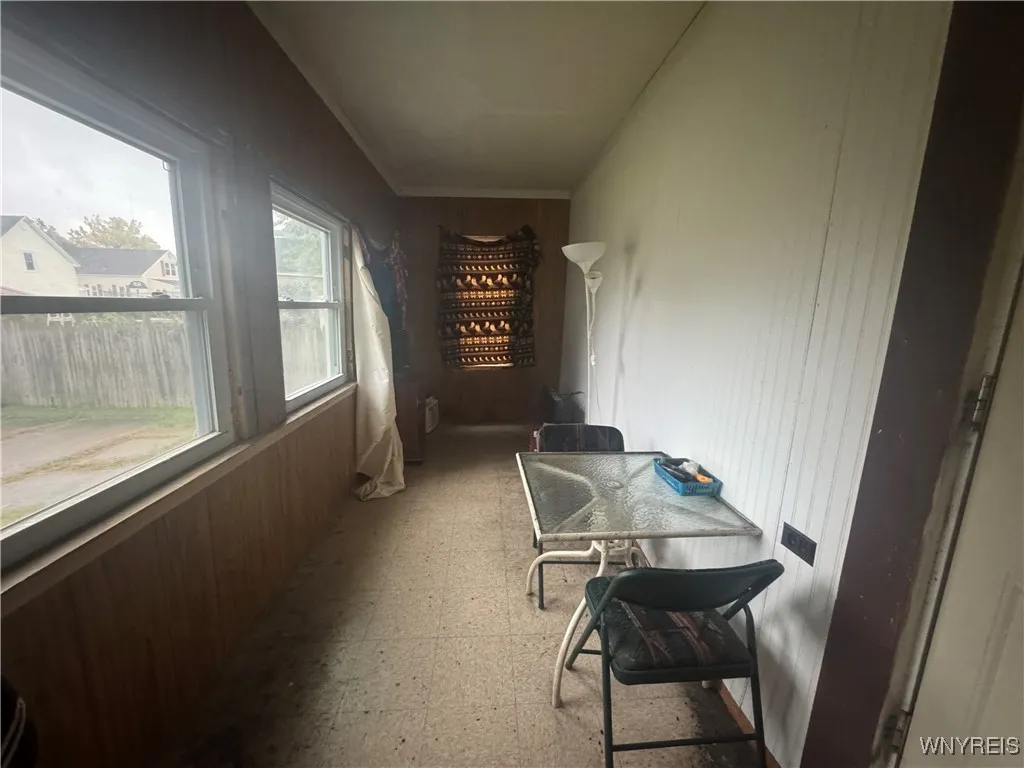 Lower rear storage room