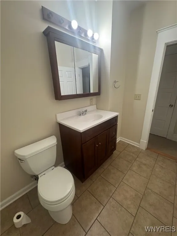 Upper Bathroom