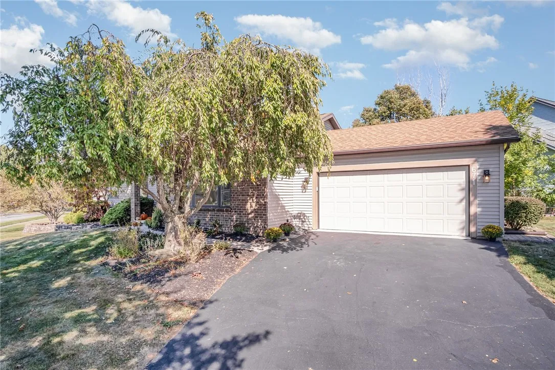 671 Whispering Pines Circle, Greece, New York 1461, Greece, New York 14612, 3 Bedrooms Bedrooms, 5 Rooms Rooms,1 BathroomBathrooms,Residential,For Sale,671 Whispering Pines Circle, Greece, New York 1461,0,R1643486