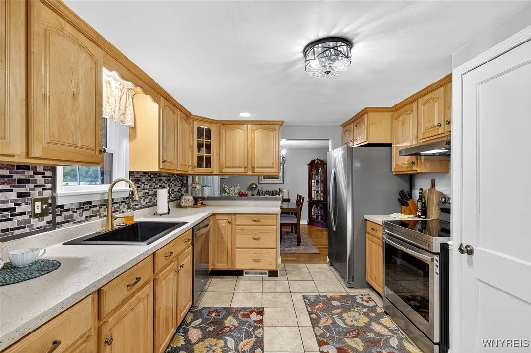 Lots of cabinets & countertops
