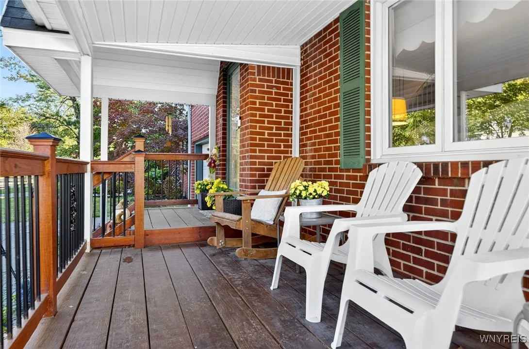 Spacious covered front porch