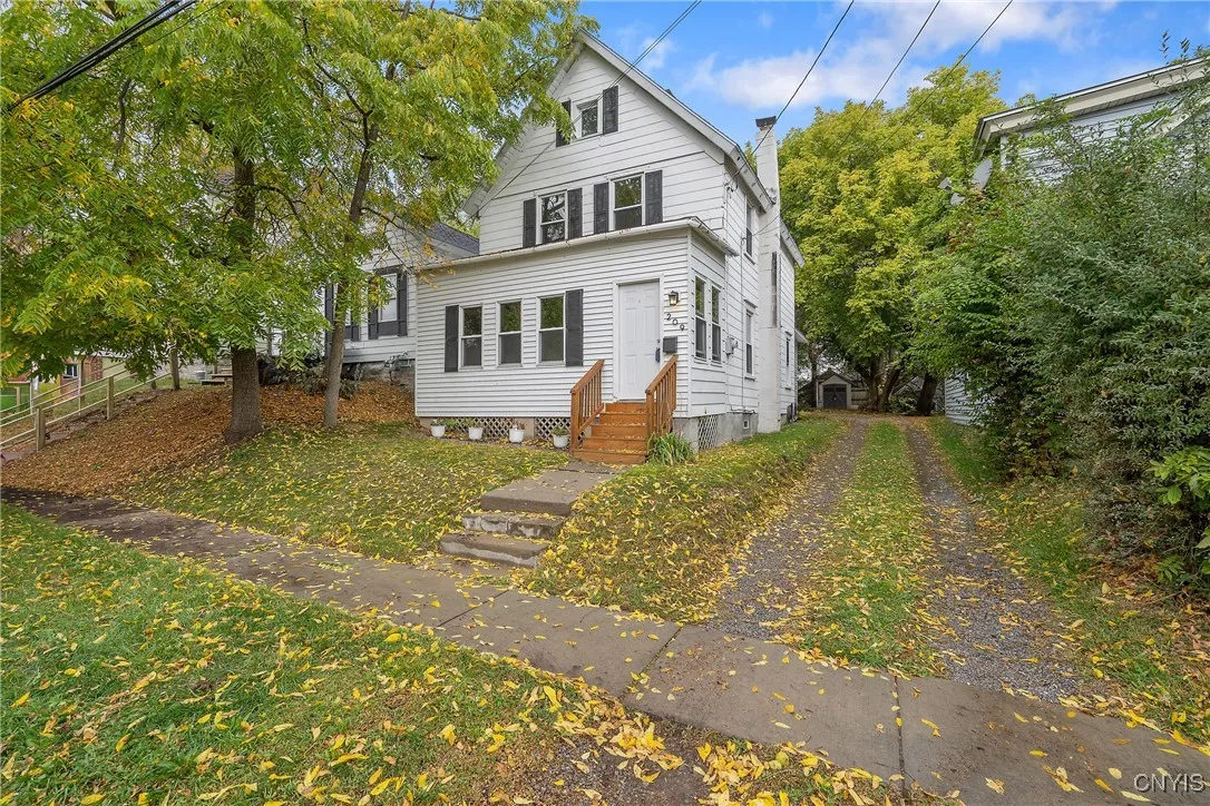 209 Boyden Street, Syracuse, New York 13203, Syracuse, New York 13203, 3 Bedrooms Bedrooms, 9 Rooms Rooms,1 BathroomBathrooms,Residential,For Sale,209 Boyden Street, Syracuse, New York 13203,0,S1643489