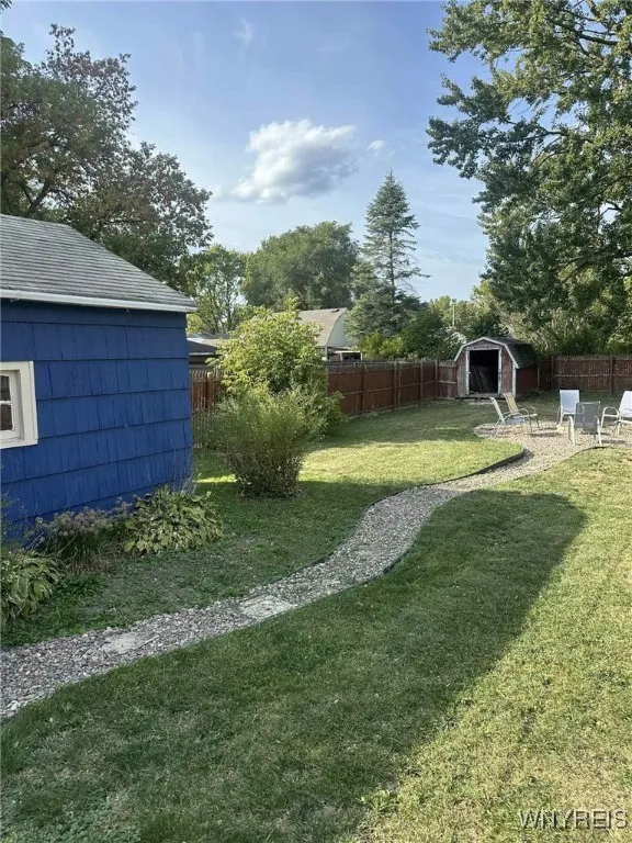41 Charlotte Street, Lockport City, New York 14094, Lockport City, New York 14094, 2 Bedrooms Bedrooms, 4 Rooms Rooms,1 BathroomBathrooms,Residential,For Sale,41 Charlotte Street, Lockport City, New York 14094,0,B1643497