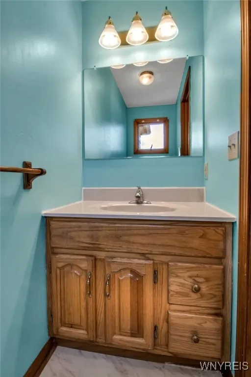 39 Emerald Drive, West Seneca, New York 14224, West Seneca, New York 14224, 2 Bedrooms Bedrooms, 6 Rooms Rooms,1 BathroomBathrooms,Residential,For Sale,39 Emerald Drive, West Seneca, New York 14224,0,B1643268
